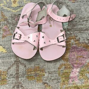 Sun San sweetheart sandals pink sz 10